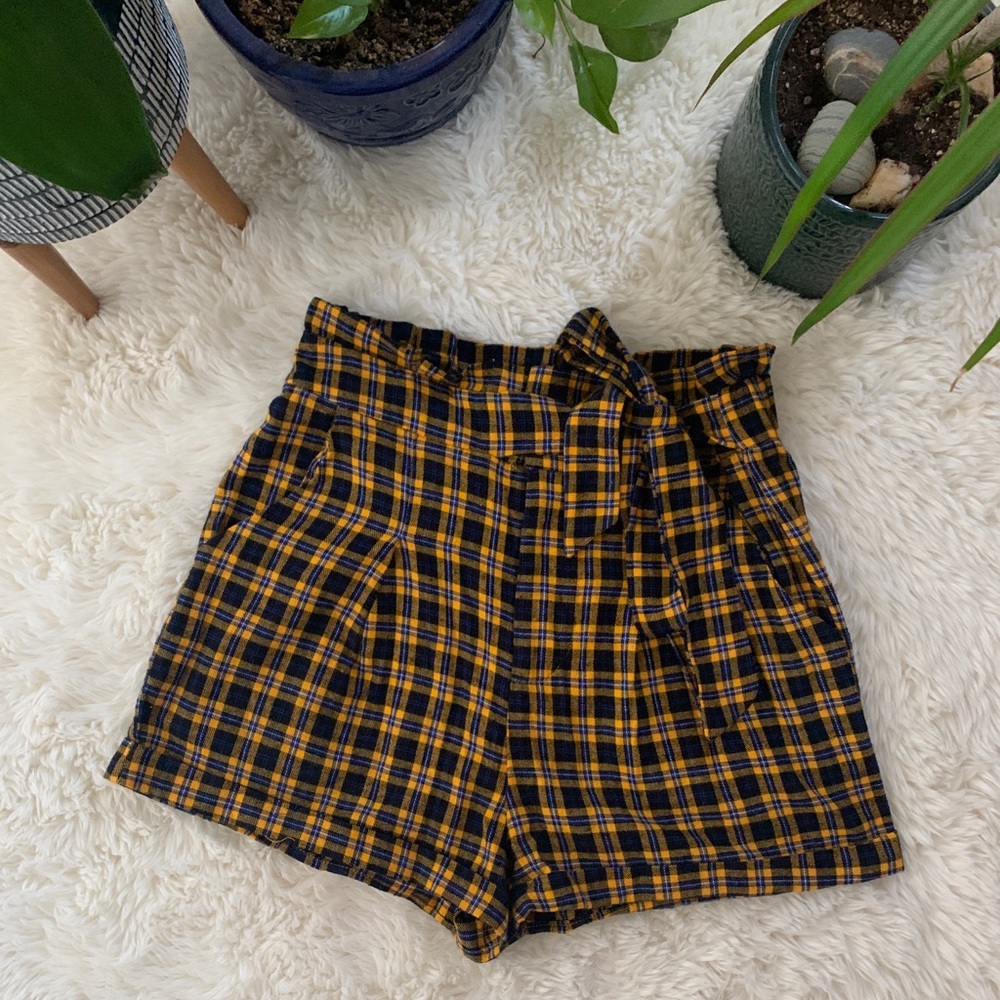 Plaid Tie up Shorts